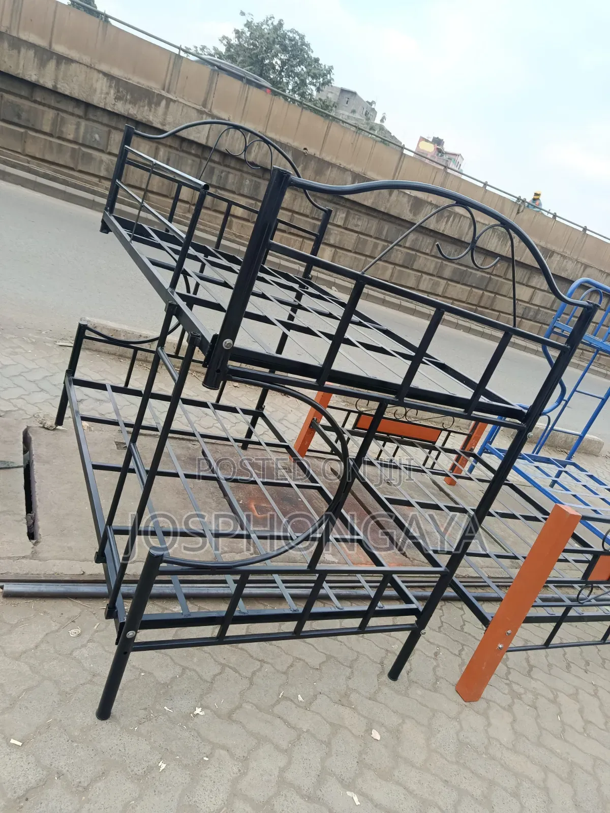4by6 Metallic Bed Frame Sell If