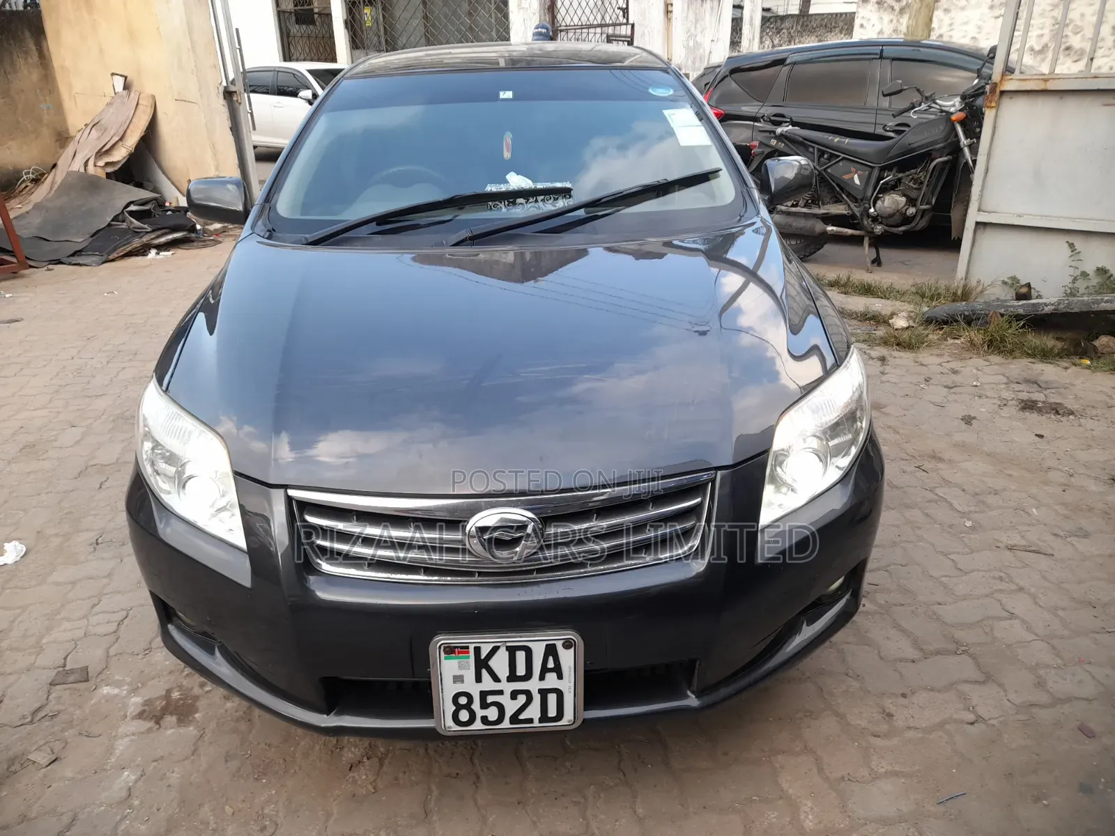 Toyota Axio 2013 Gray