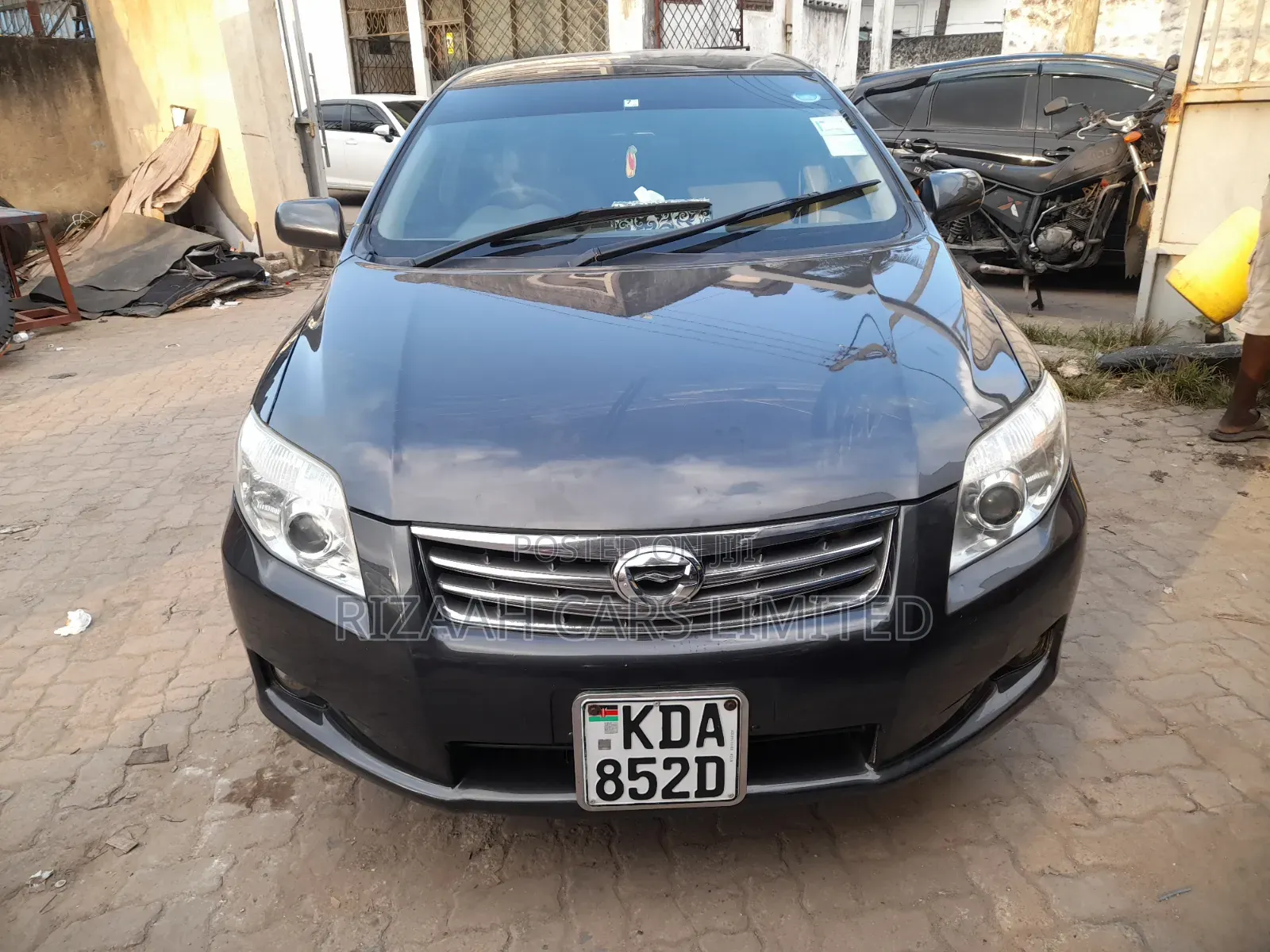 Toyota Axio 2013 Gray