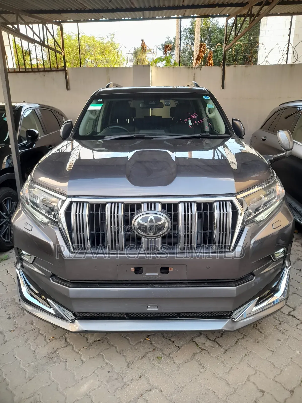 Toyota Land Cruiser Prado 2019 Gray