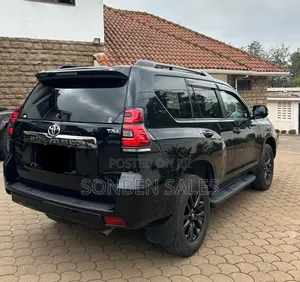 Toyota Land Cruiser Prado 2.8 2021 White
