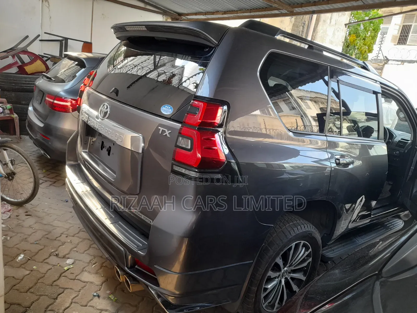 Toyota Land Cruiser Prado 2019 Gray