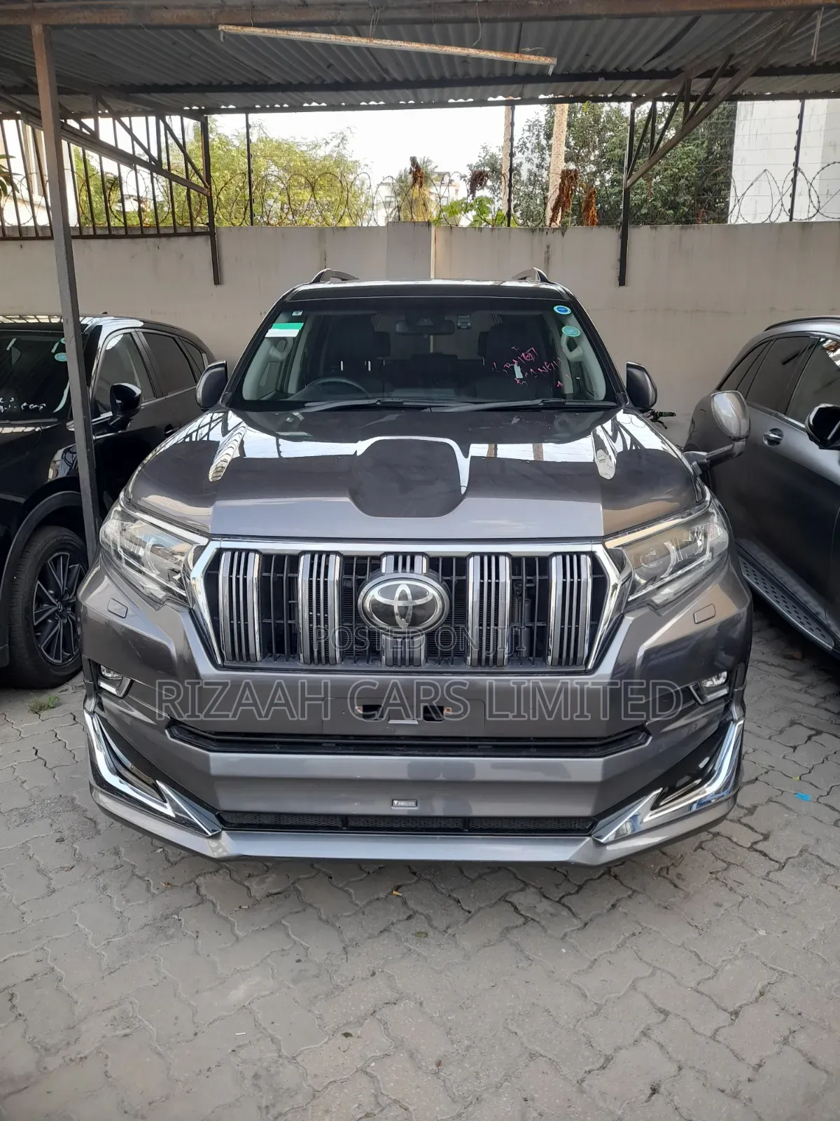 Toyota Land Cruiser Prado 2019 Gray