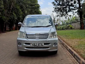 Toyota Voxy 2002 Silver
