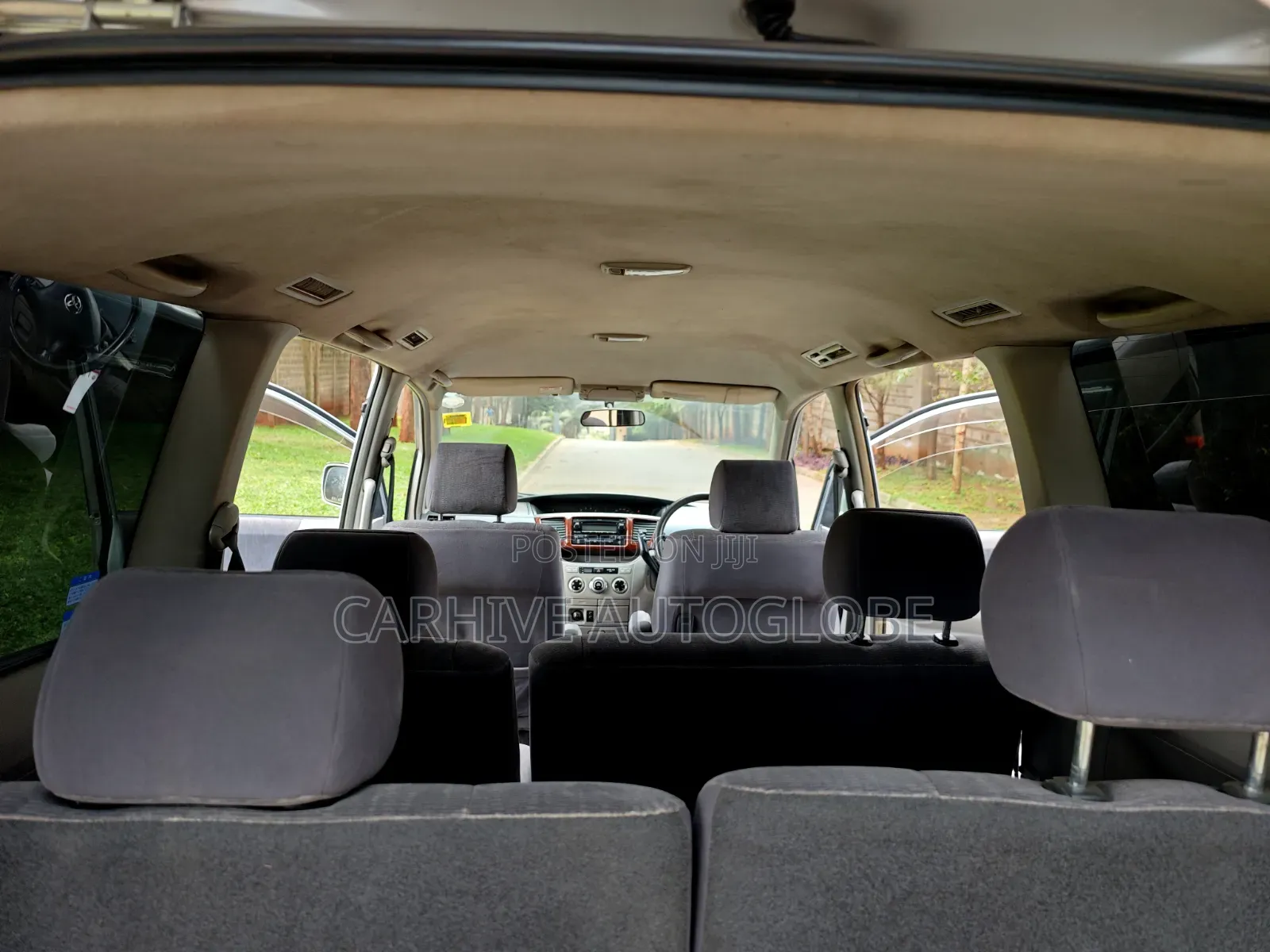 Toyota Voxy 2002 Silver