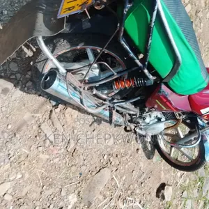 Bajaj CT 100 ES 2014 Red
