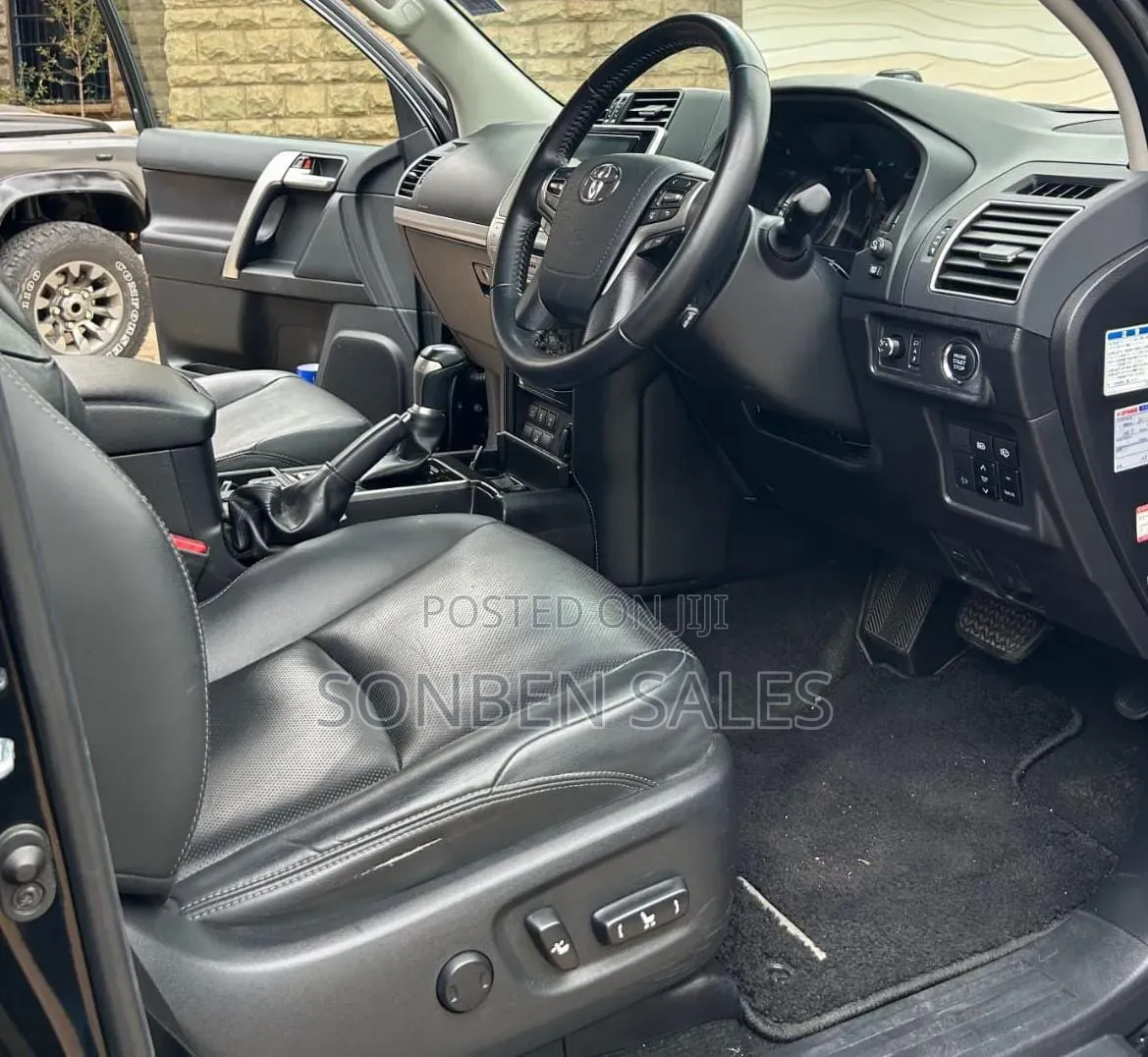 Toyota Land Cruiser Prado 2.8 2021 White