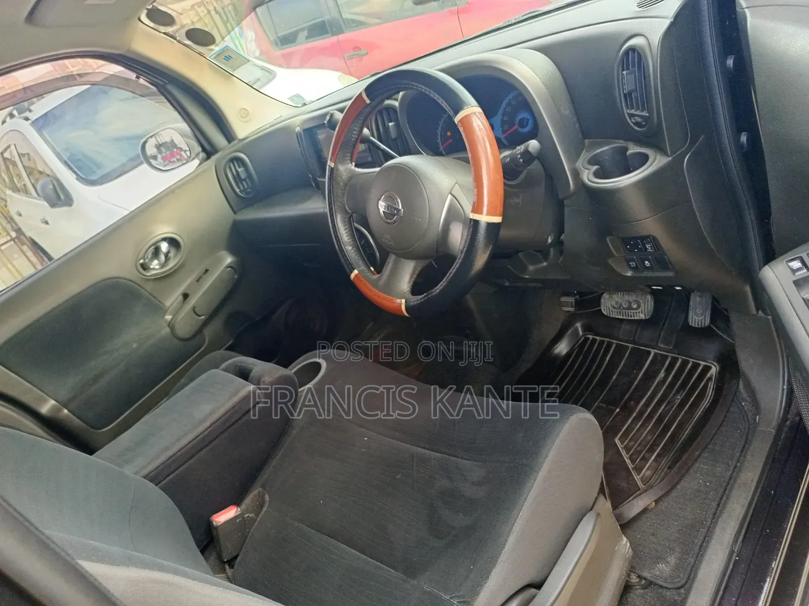 Nissan Cube 2014