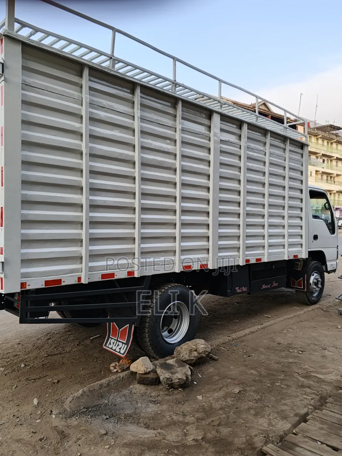 Isuzu NPR Lorry