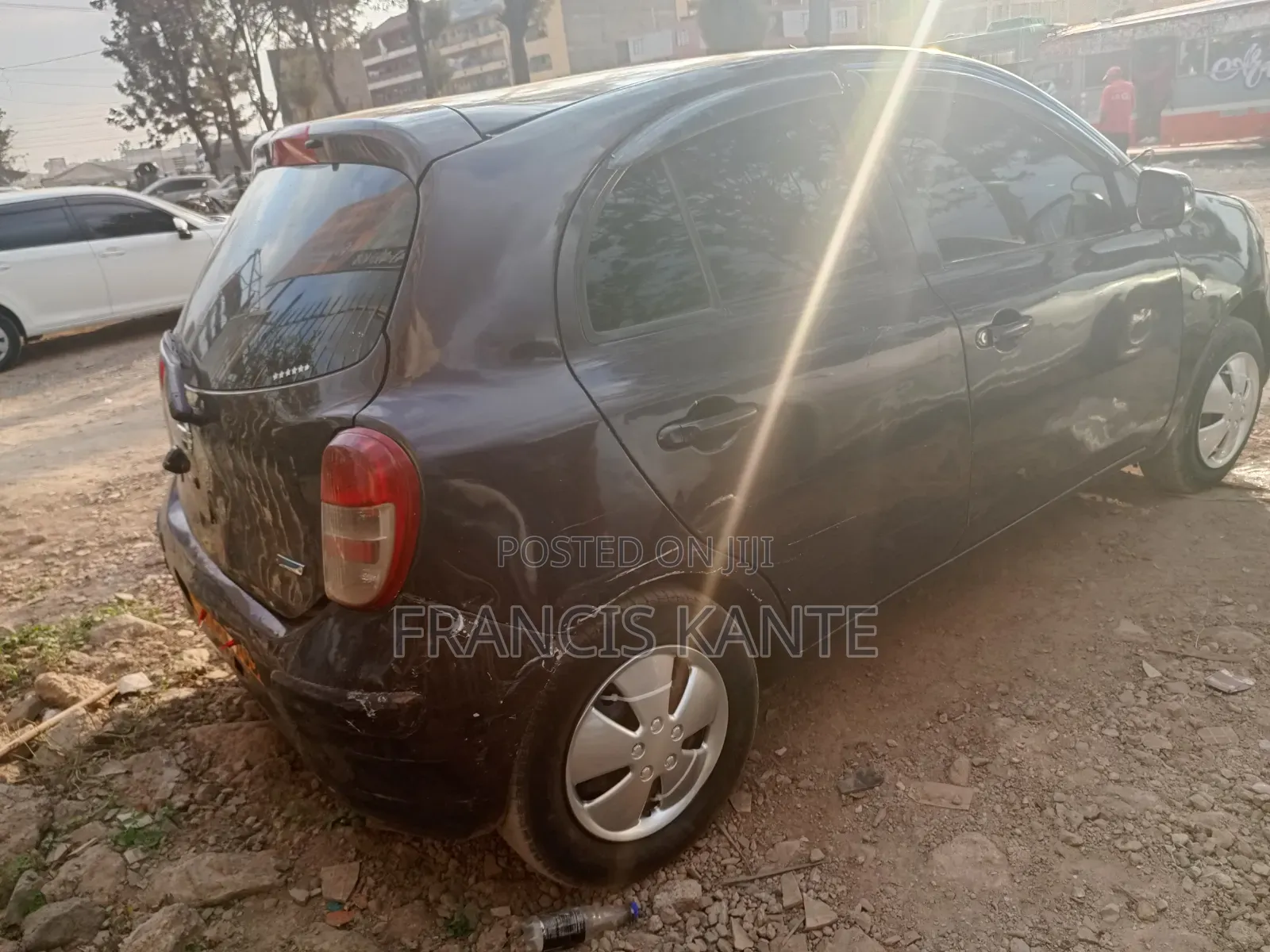 Nissan March 2012