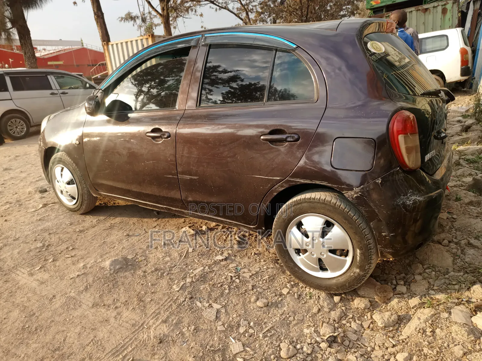 Nissan March 2012