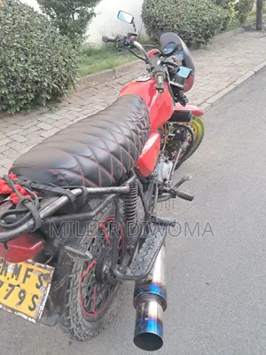 Bajaj Boxer 150 UG 2024 Red
