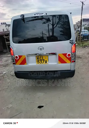 Toyota HiAce 2012 Silver