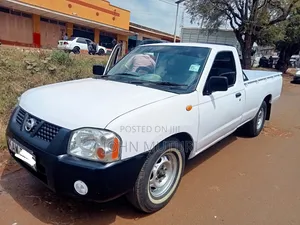 Nissan Hardbody 2008 White