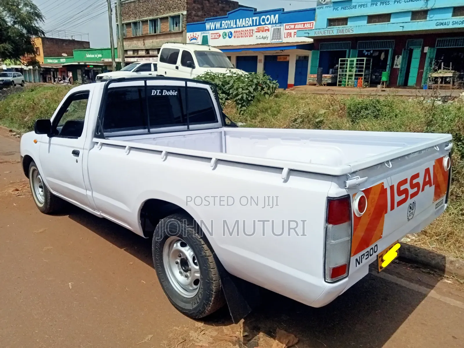Nissan Hardbody 2008 White