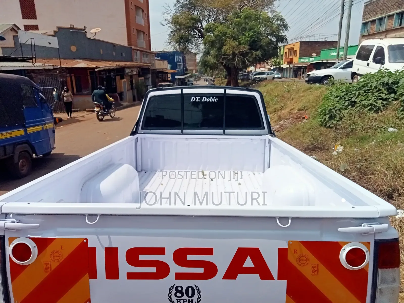 Nissan Hardbody 2008 White
