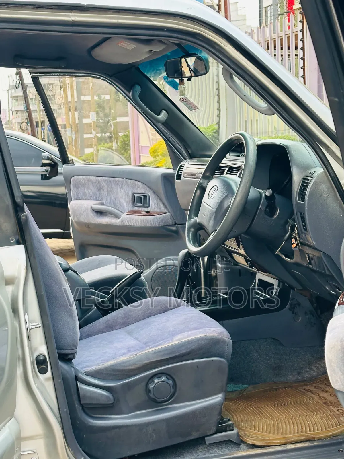 Toyota Land Cruiser Prado 2001 Silver