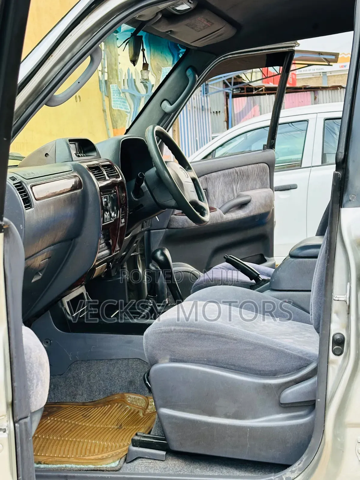 Toyota Land Cruiser Prado 2001 Silver