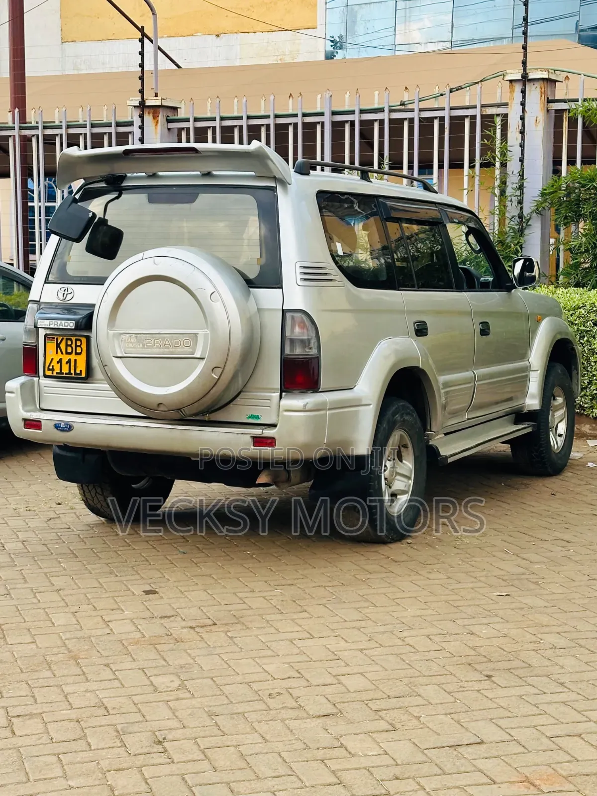 Toyota Land Cruiser Prado 2001 Silver