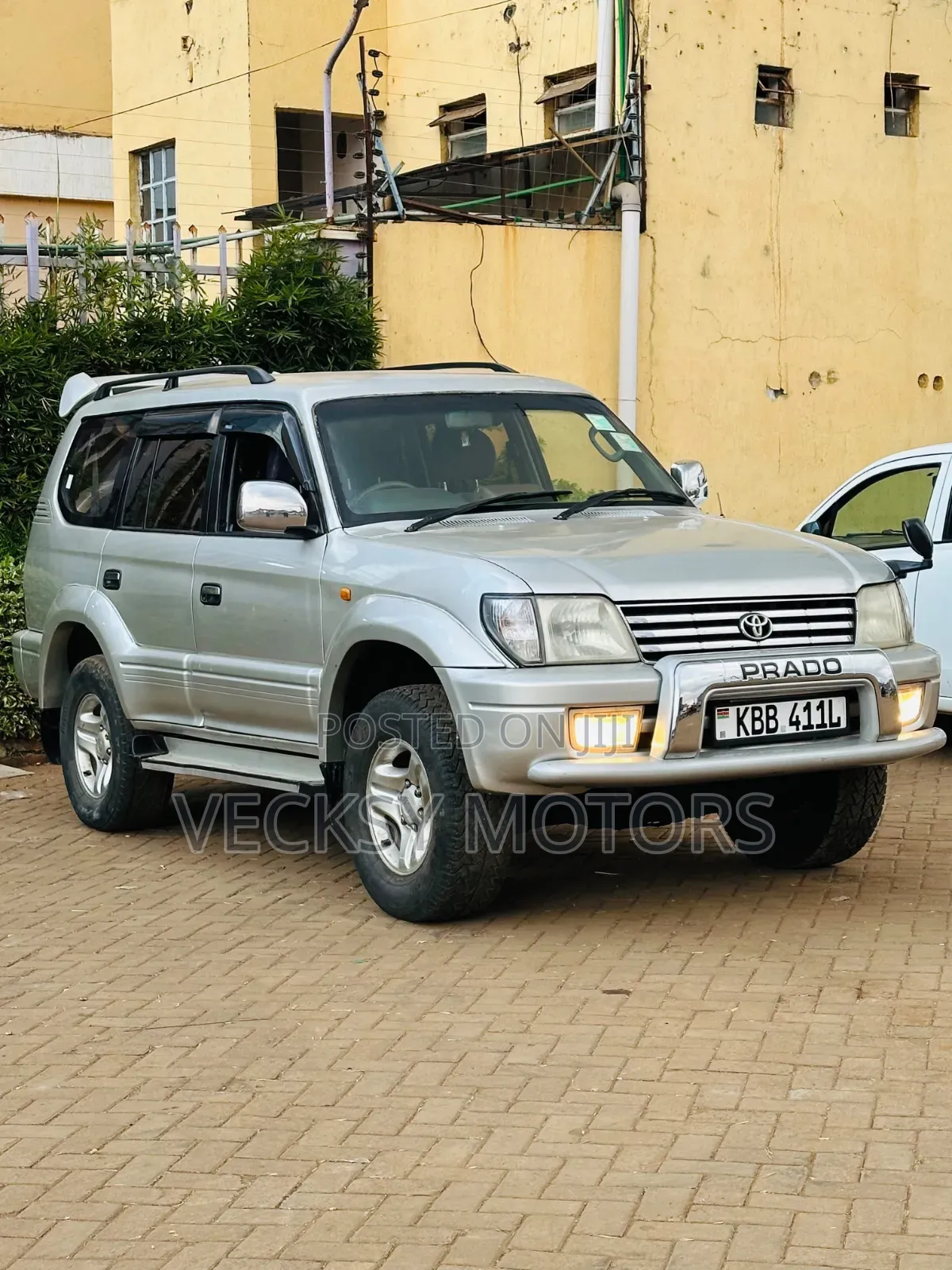 Toyota Land Cruiser Prado 2001 Silver