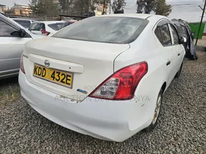 Nissan Tiida 2014 White