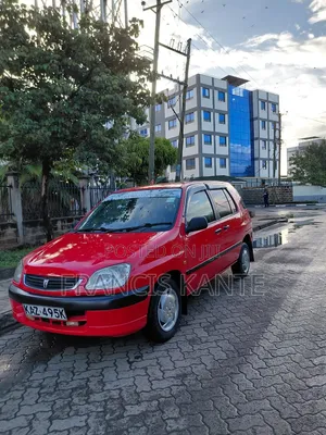 Toyota Raum 2001 Red