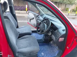 Toyota Raum 2001 Red