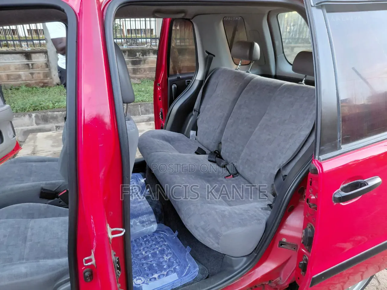 Toyota Raum 2001 Red