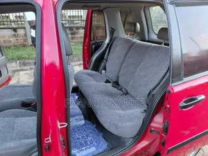 Toyota Raum 2001 Red