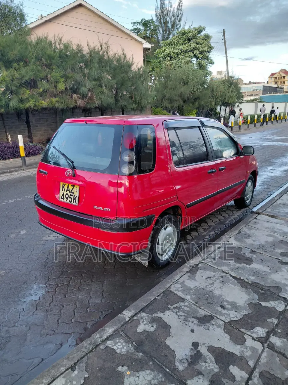 Toyota Raum 2001 Red