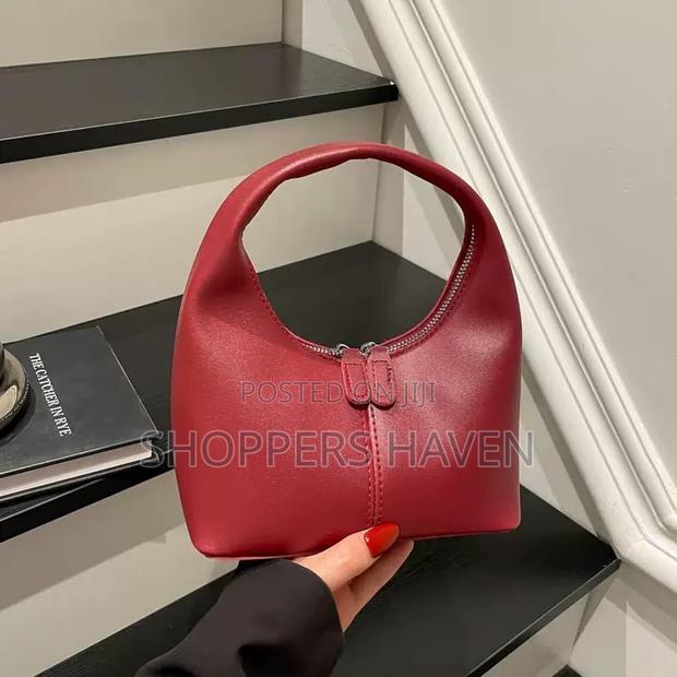 Petite Ladies Handbag - thumbnail 3