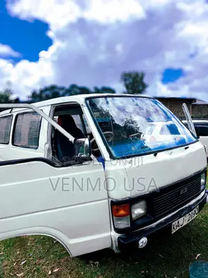 Toyota HiAce 2003 White