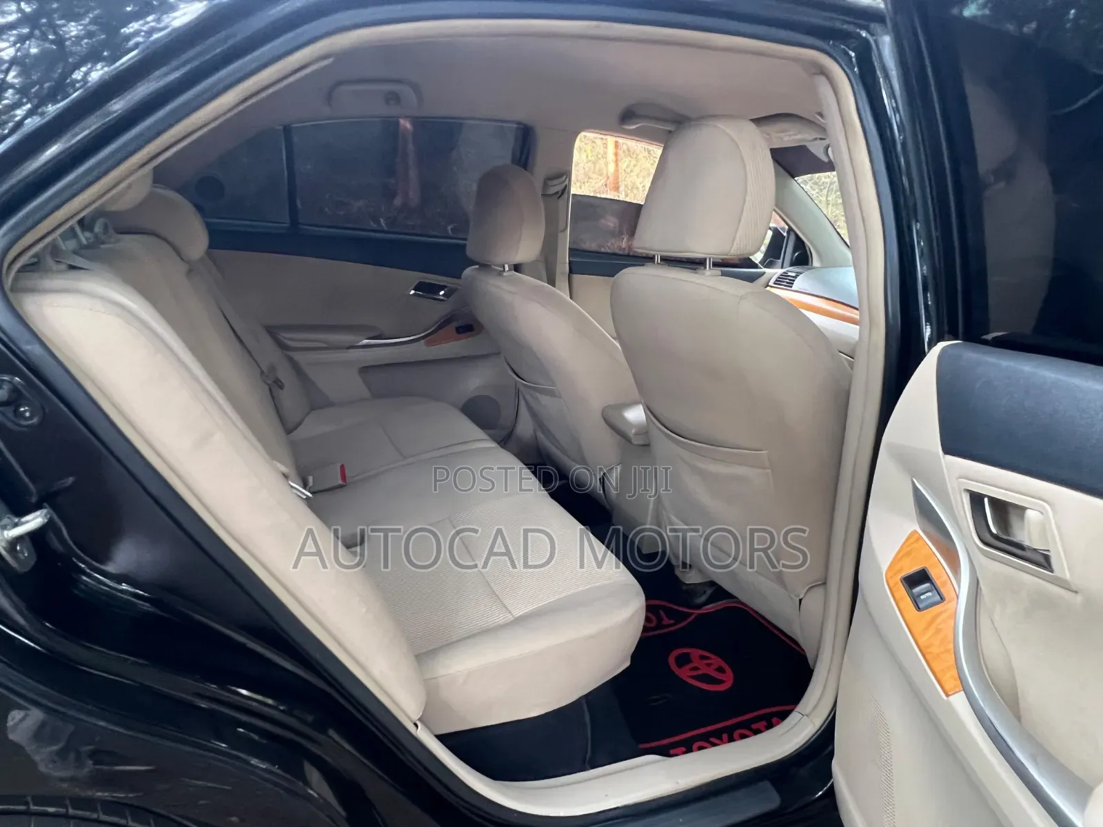 Toyota Premio 2013 Black