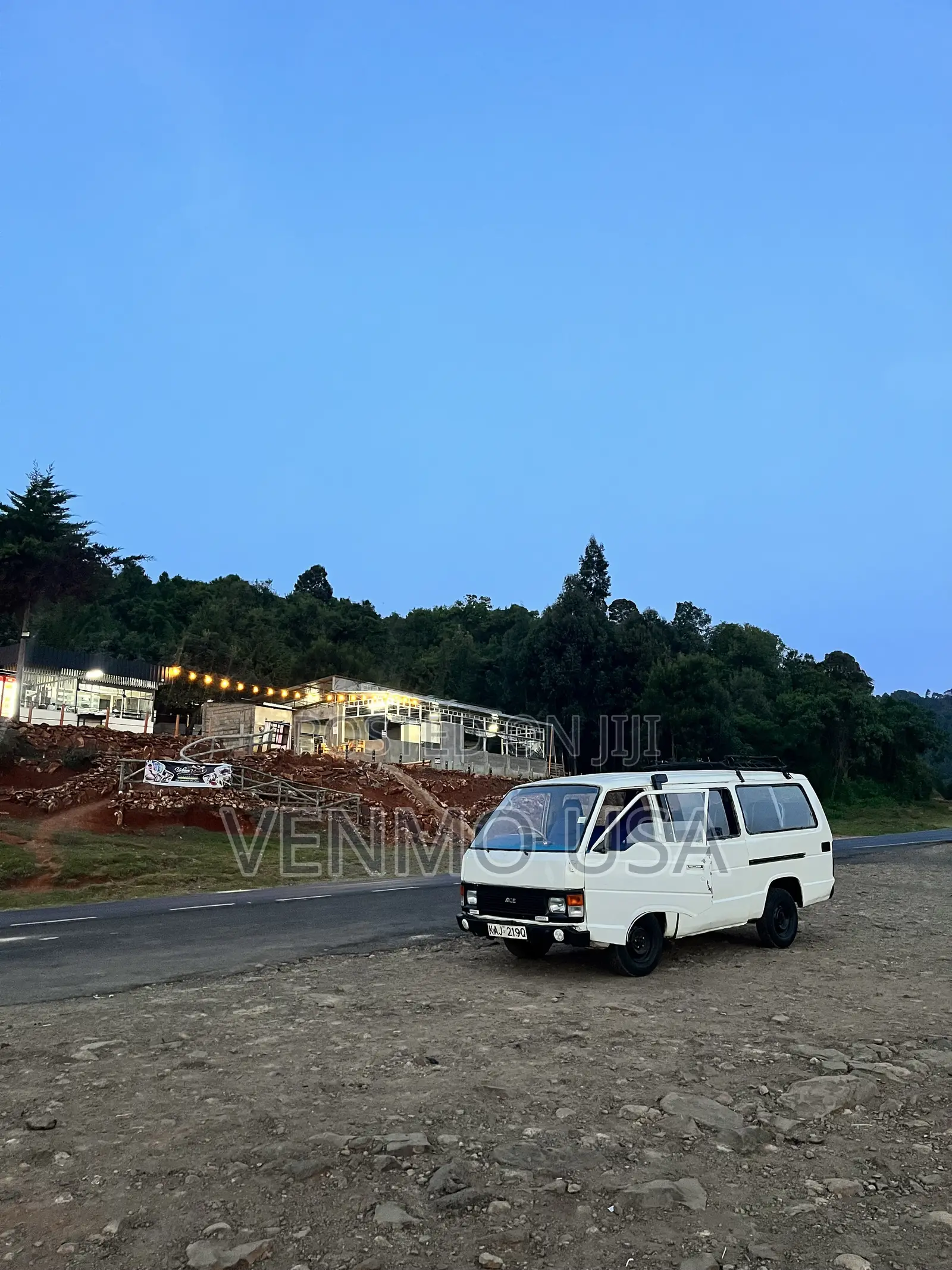 Toyota HiAce 2003 White