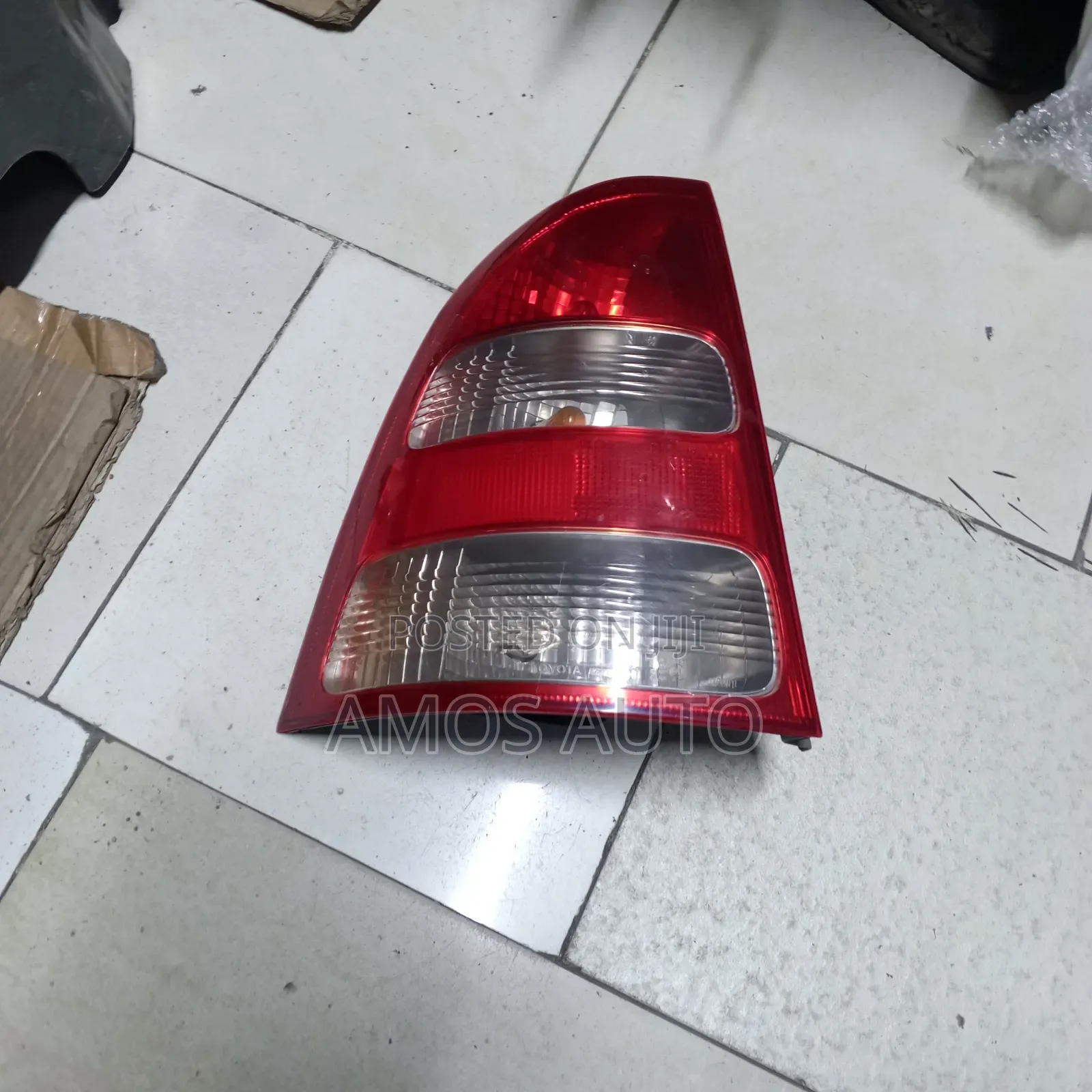 Fielder 2002 Taillight