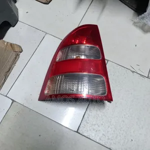 Fielder 2002 Taillight