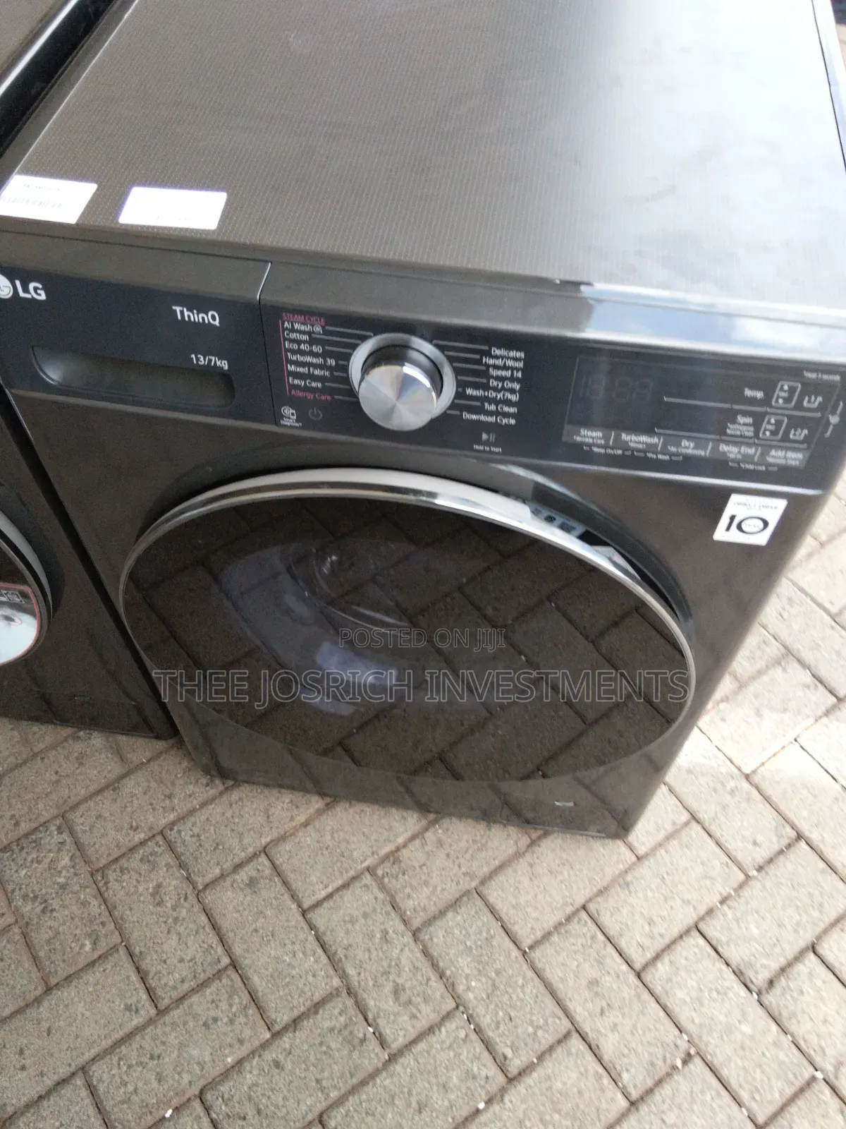 LG Washing Machine 13/7 Kg Wash and Dry
