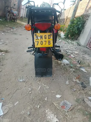 Bajaj Boxer 125 2025 Red