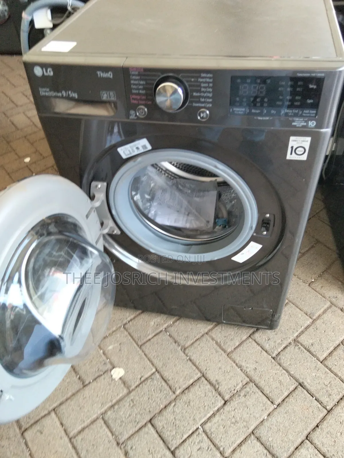 LG Washing Machine 9/5 Kg Front Load Wash and Dry