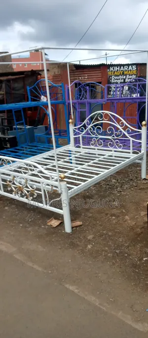 Metal Single Bed 5*6 Colour White
