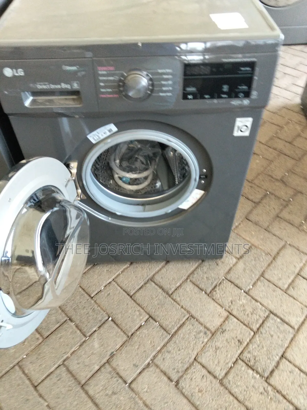 LG 8kg Front Load Washing Machine Wash and Spin