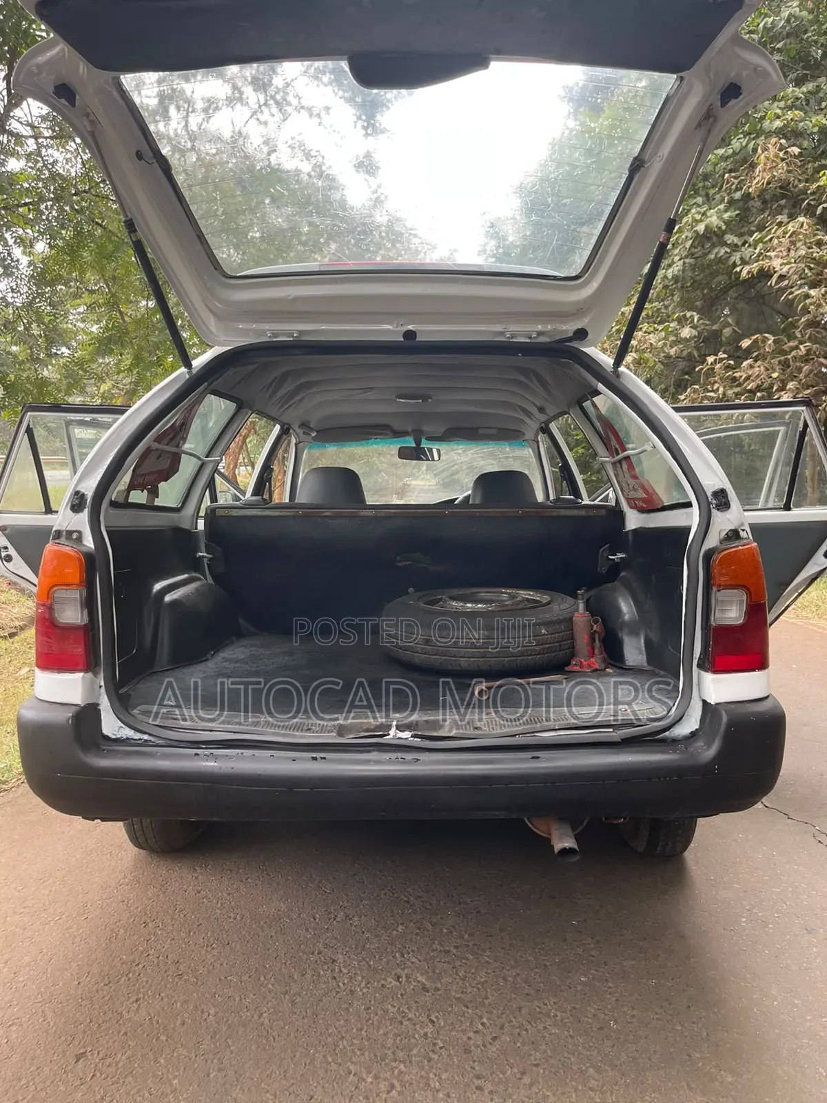 Toyota Corolla 2002 White