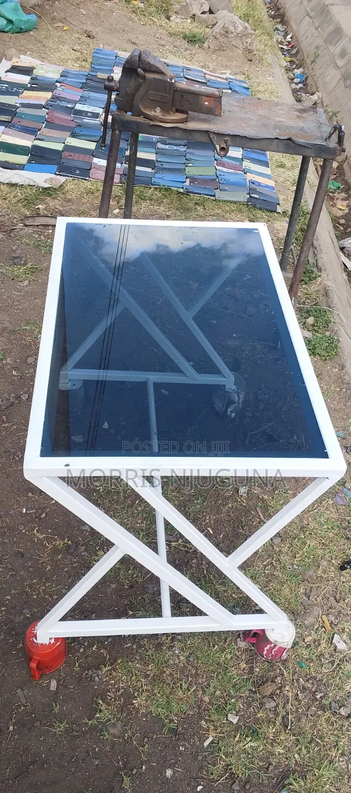 Simple Metal Table With a Top Glass 3*2