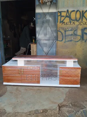 Show Case ,TV Stand 5ft
