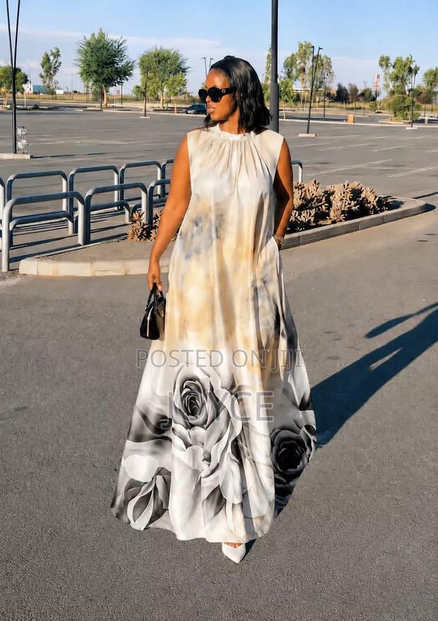 Sleeveless Maxi Dress - thumbnail 3