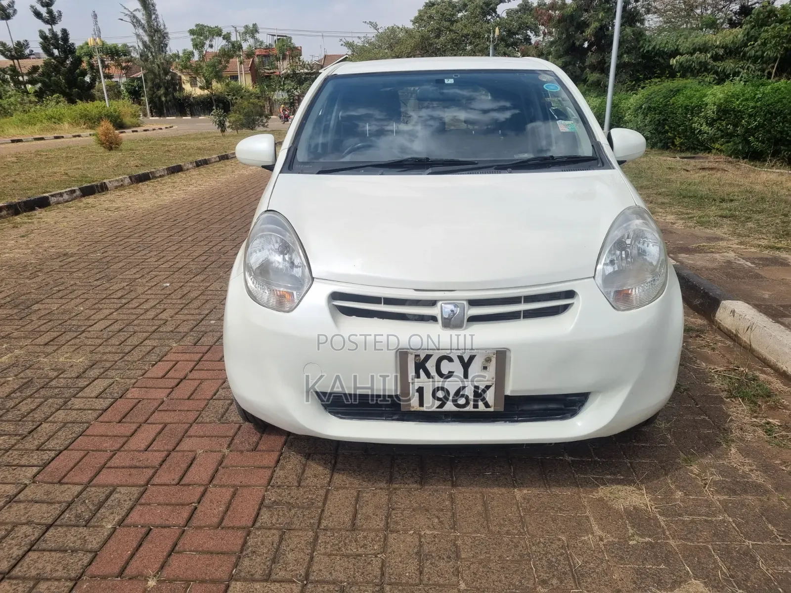 Toyota Passo 2012 Pearl