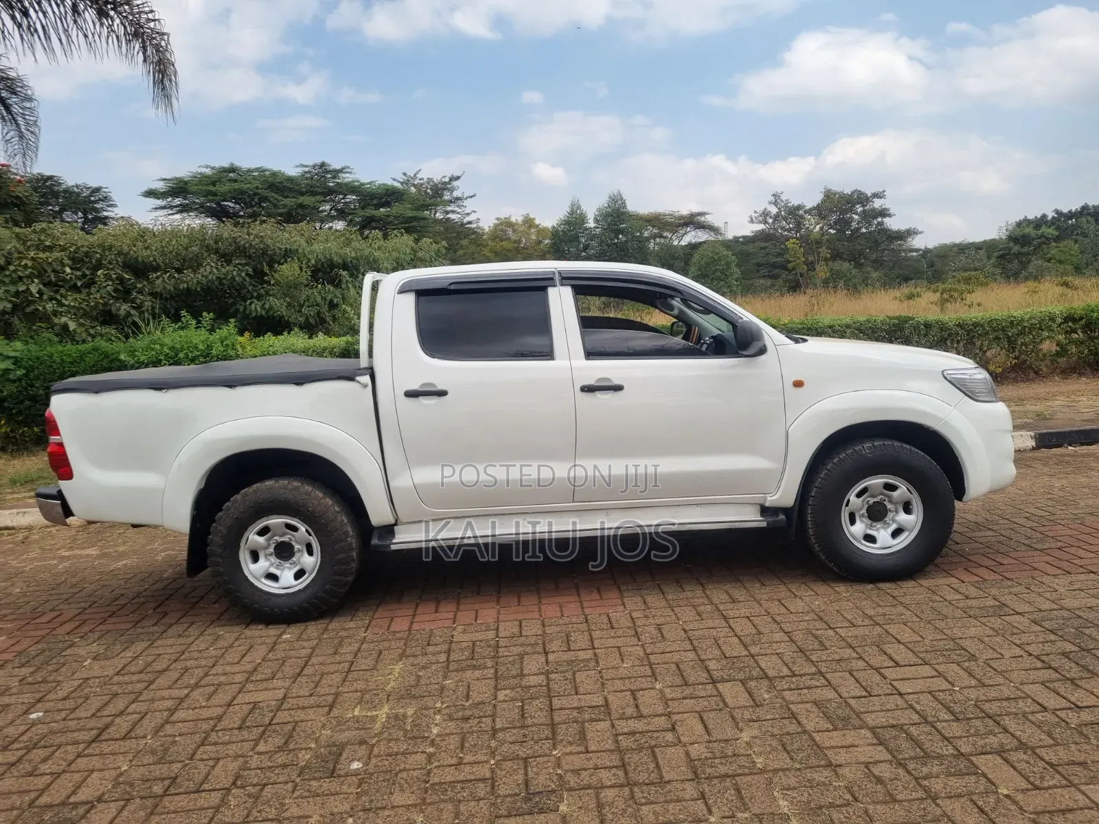 Toyota Hilux 2015 White
