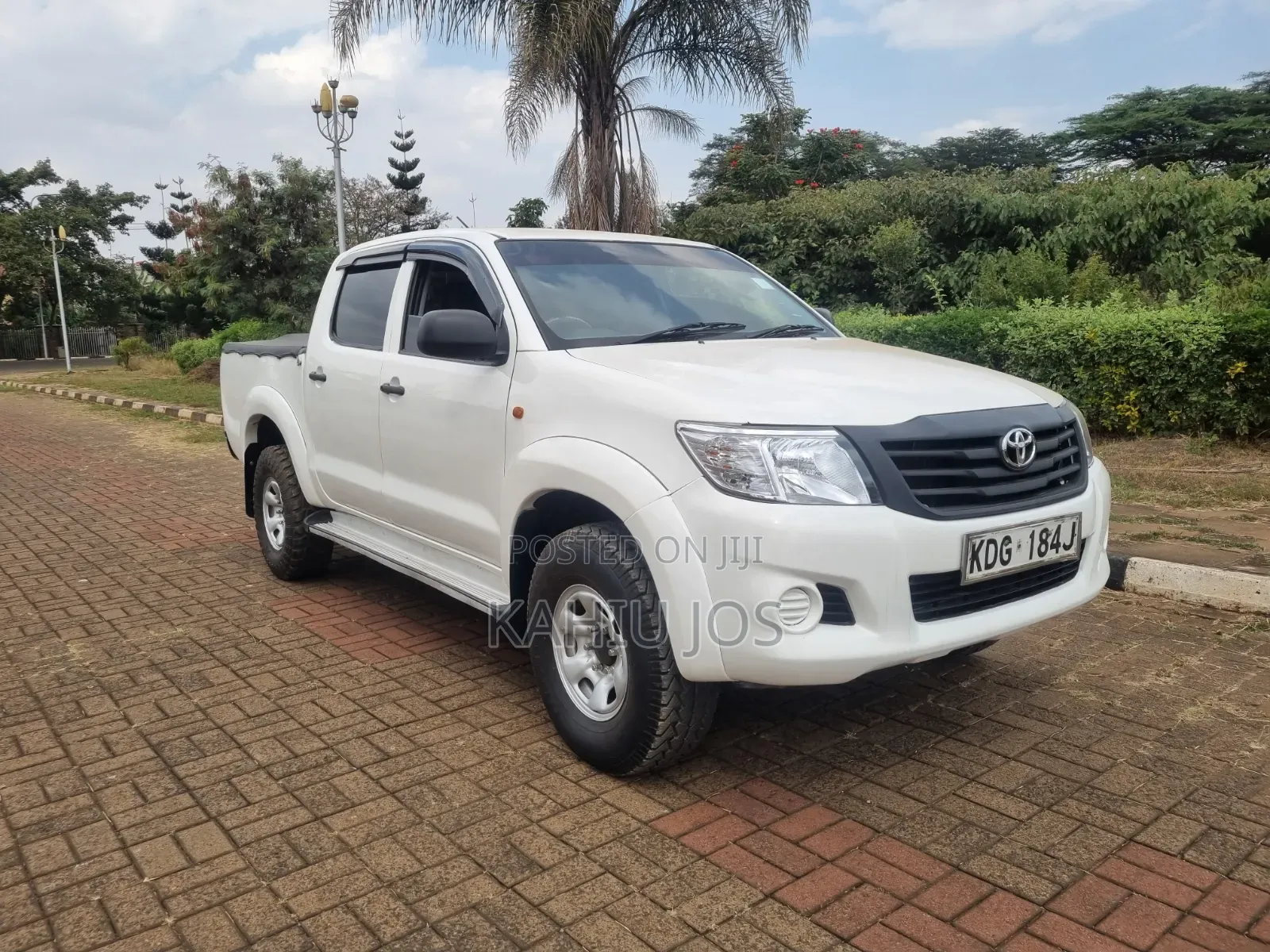 Toyota Hilux 2015 White