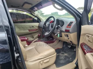 Toyota Hilux 2011 Black