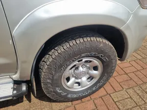 Toyota Hilux 2009 Silver